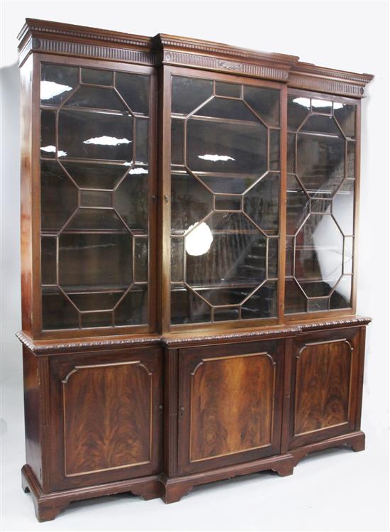 An Edwardian George III style mahogany breakfront bookcase, W.6ft 9in. D.1ft 8in. H.7ft 7in.